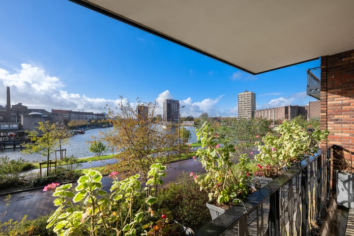 Photo 22 of Abraham Tuschinskistraat 82