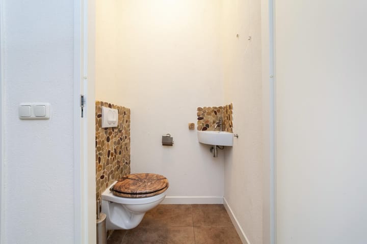 Photo 5 of Vriesschestraat 22