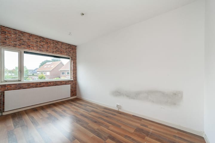 Photo 8 of Vriesschestraat 22