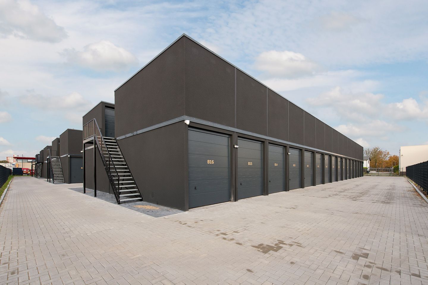 Bekijk foto 1 van van Vlissingenstraat 61-A