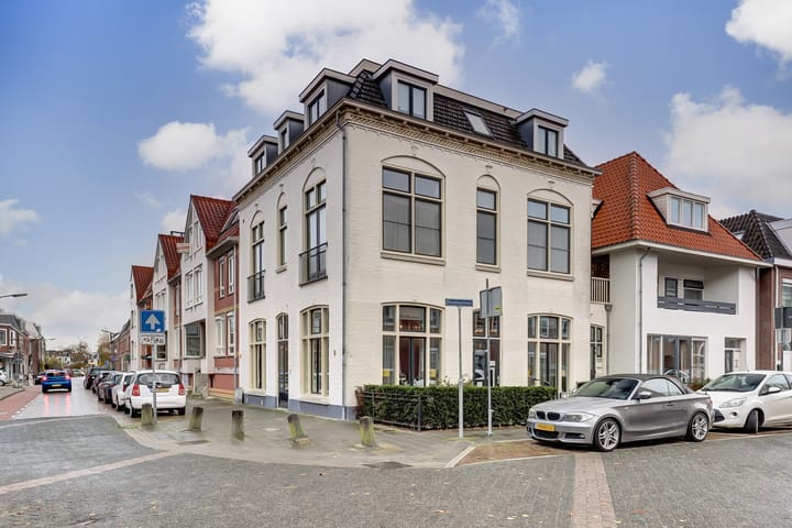 Photo 1 of Raadhuisstraat 1-4