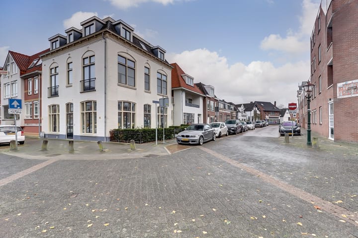 Photo 2 of Raadhuisstraat 1-4