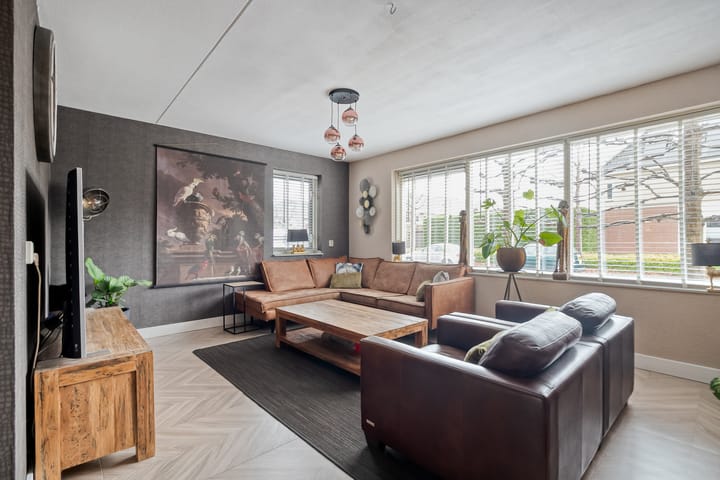 Photo 3 of Ganzerik 11