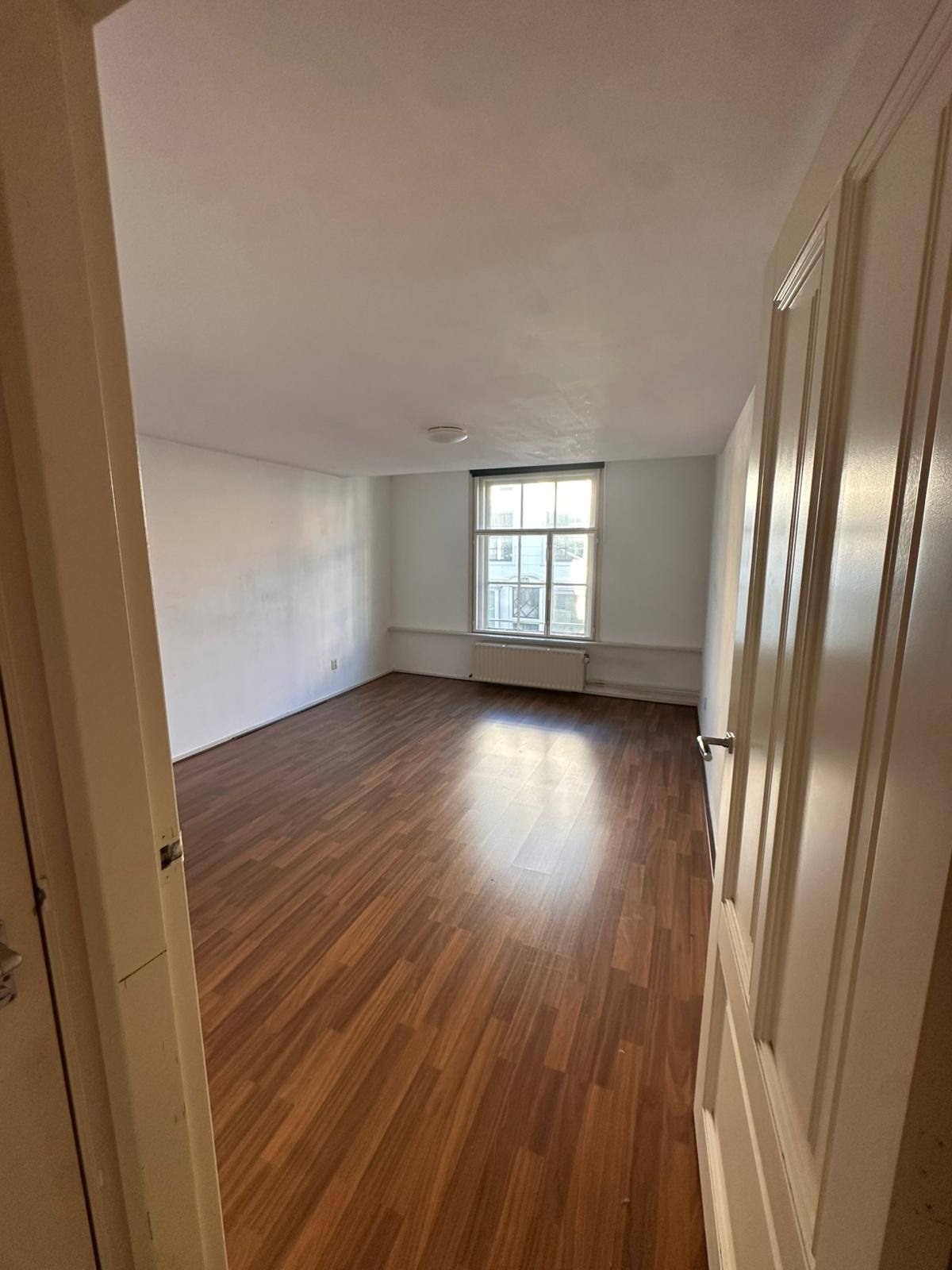 Photo 10 of Spaarnwouderstraat 72-A