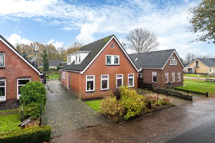 Photo 2 of Van Akenwei 20