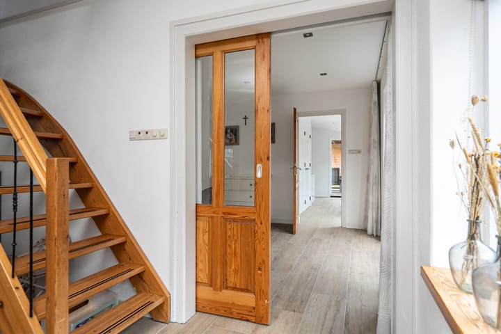 Photo 17 of Van Akenwei 20