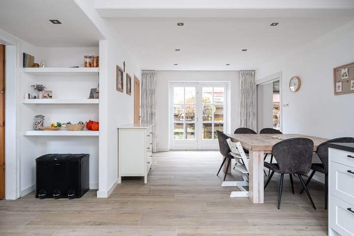 Photo 21 of Van Akenwei 20