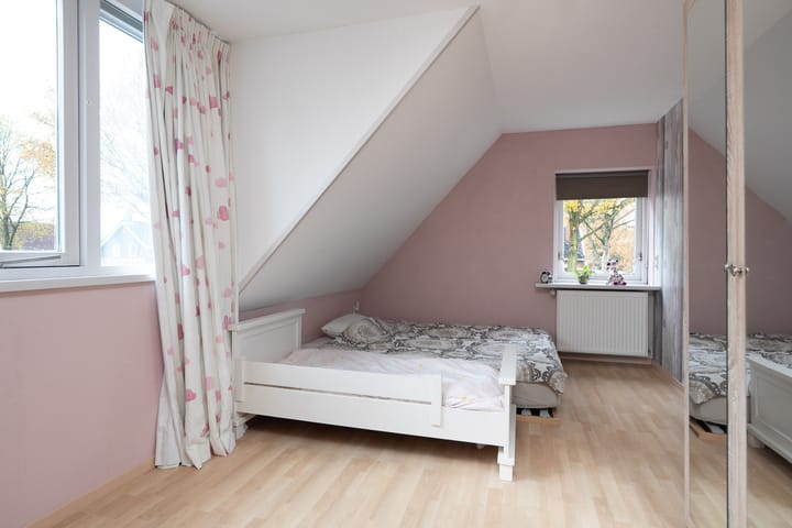 Photo 29 of Van Akenwei 20