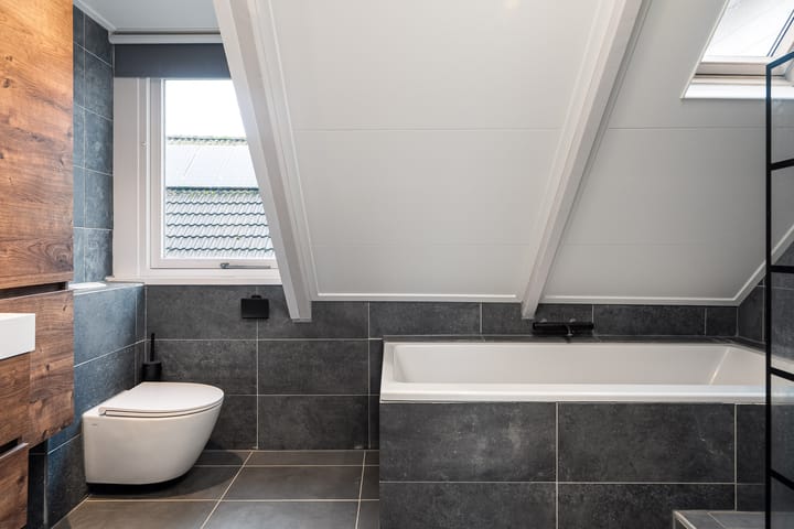 Photo 33 of Van Akenwei 20