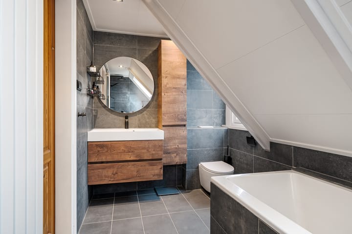 Photo 34 of Van Akenwei 20