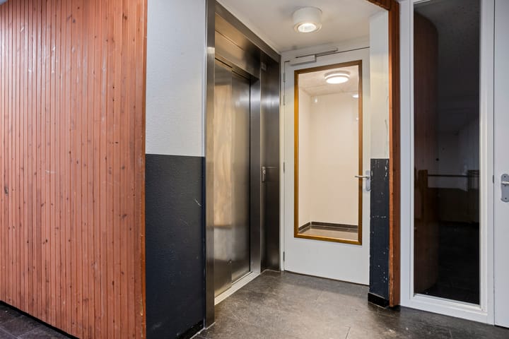 Photo 43 of Osdorper Ban 1059