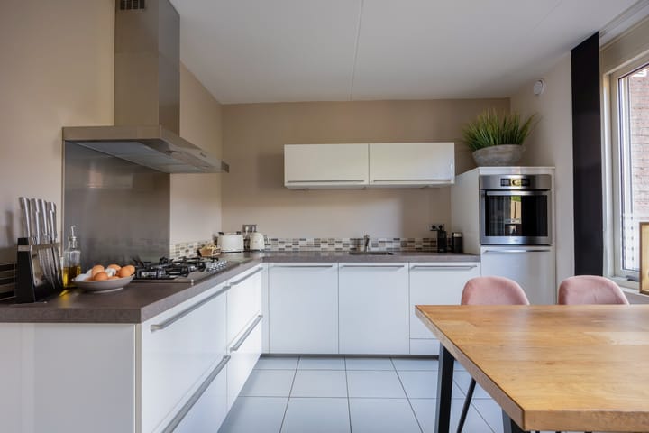 Photo 9 of Bosrank 5