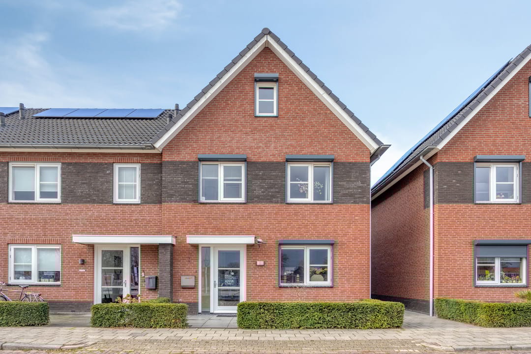 Photo 2 of Ds. de Geusstraat 17