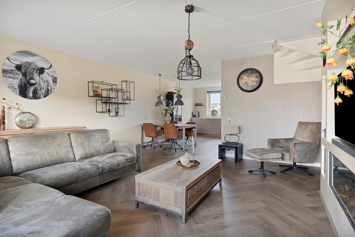 Photo 5 of Ds. de Geusstraat 17