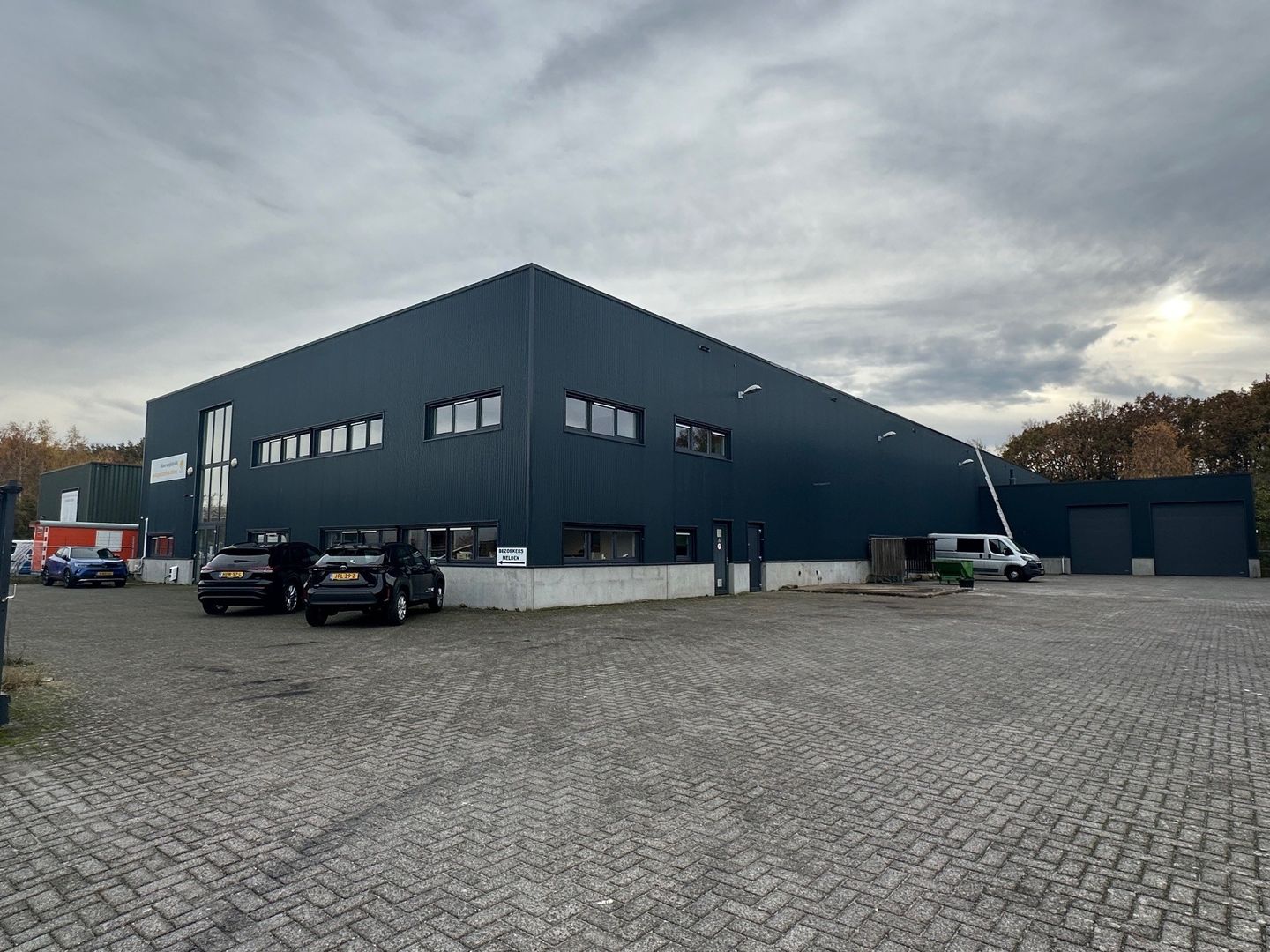 Bekijk foto 2 van Albert Einsteinweg 21