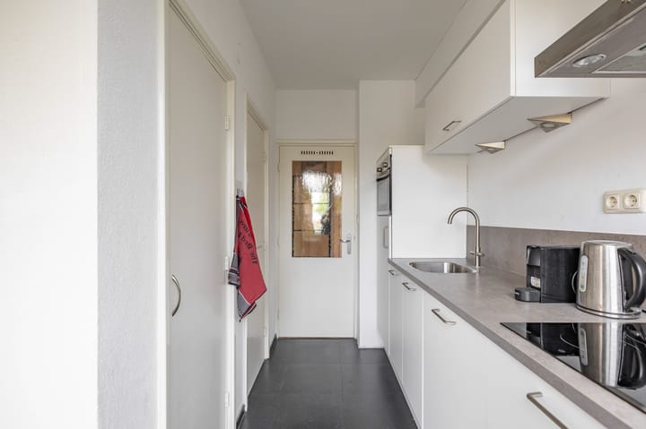 Photo 10 of Van Iddekingeweg 5