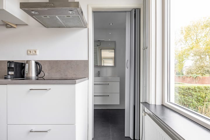 Photo 11 of Van Iddekingeweg 5