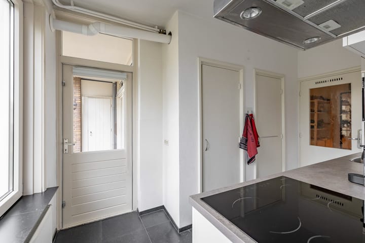 Photo 15 of Van Iddekingeweg 5