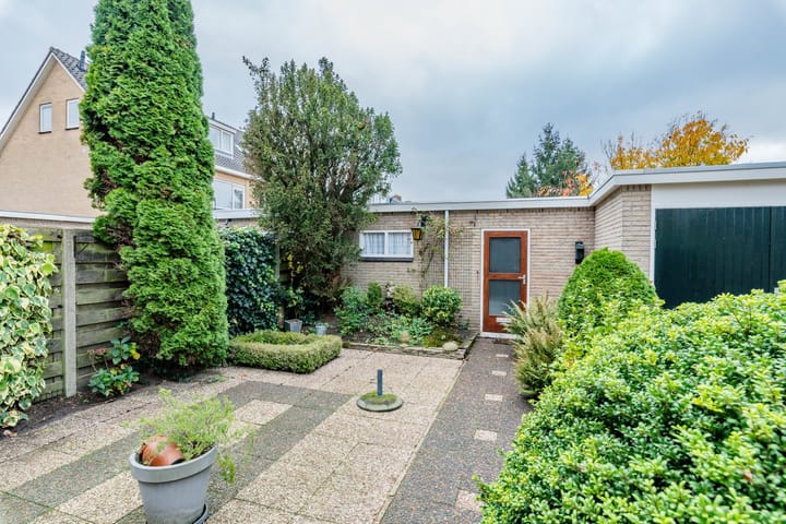 Photo 5 of Prof. dr. F. Zernikeweg 23