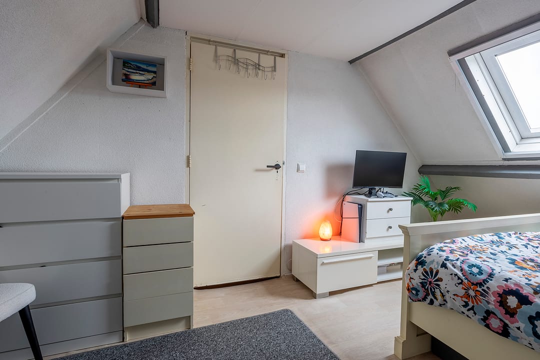 Photo 32 of Watervlietstraat 25