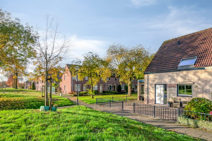 Photo 9 of de Middenloop 37