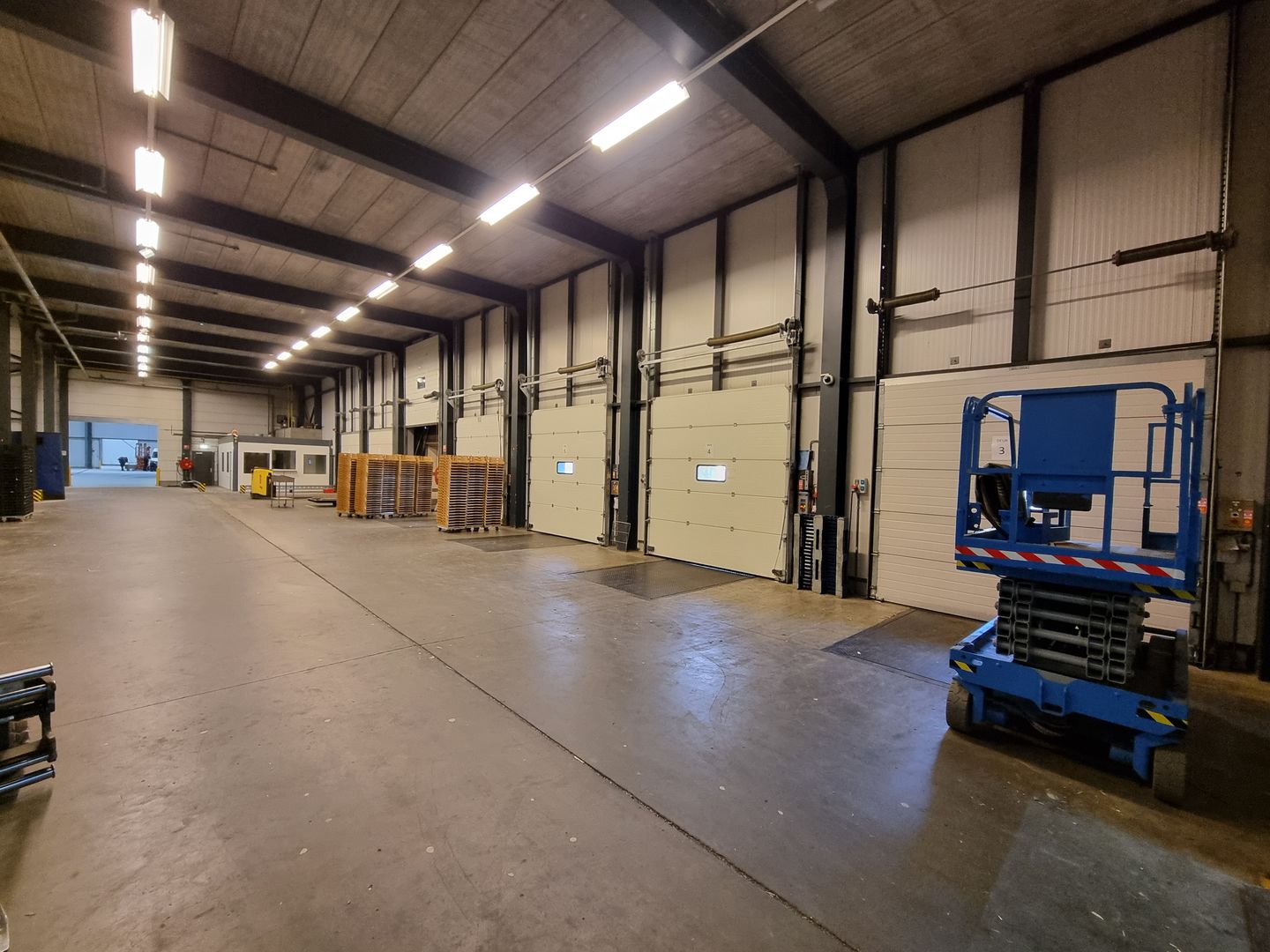 Bekijk foto 4 van Hudsonweg 7