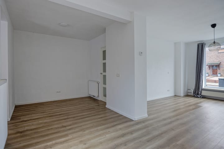 Photo 8 of Alex Schaepkensstraat 18