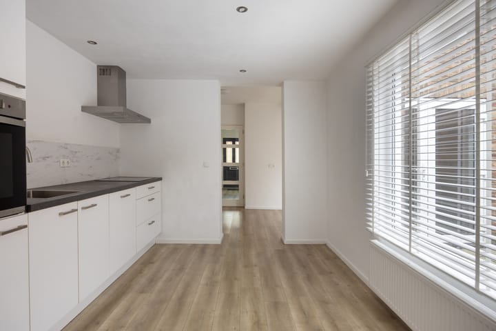 Photo 14 of Alex Schaepkensstraat 18