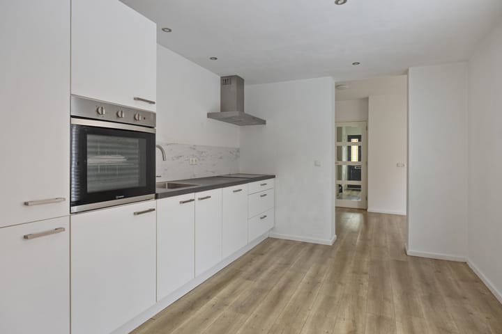 Photo 15 of Alex Schaepkensstraat 18