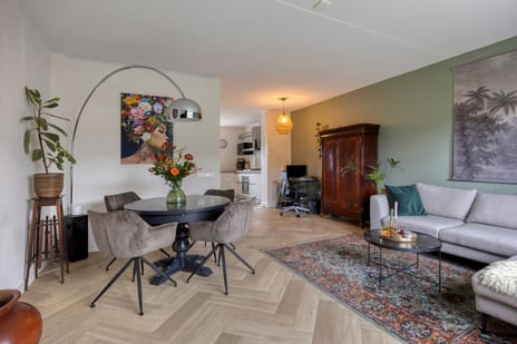 Reiger 48 secondary image