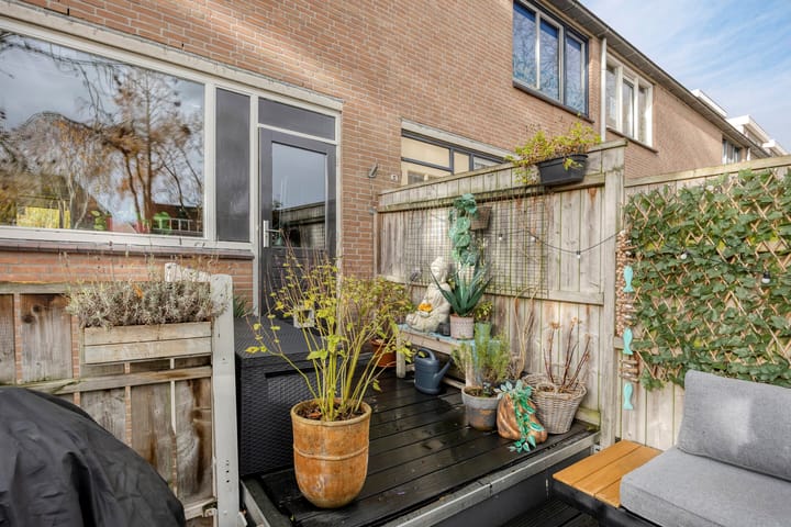 Photo 15 of Reiger 48