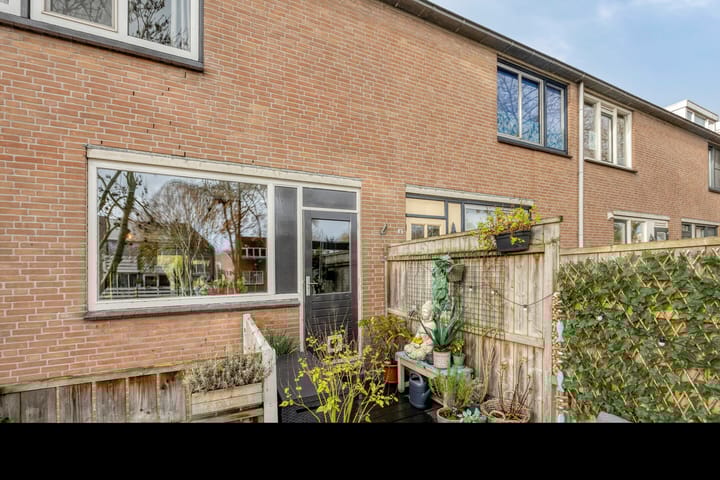 Photo 16 of Reiger 48