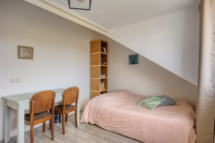 Photo 27 of Reiger 48