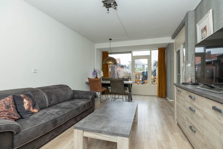 Photo 13 of K de Raadstraat 63