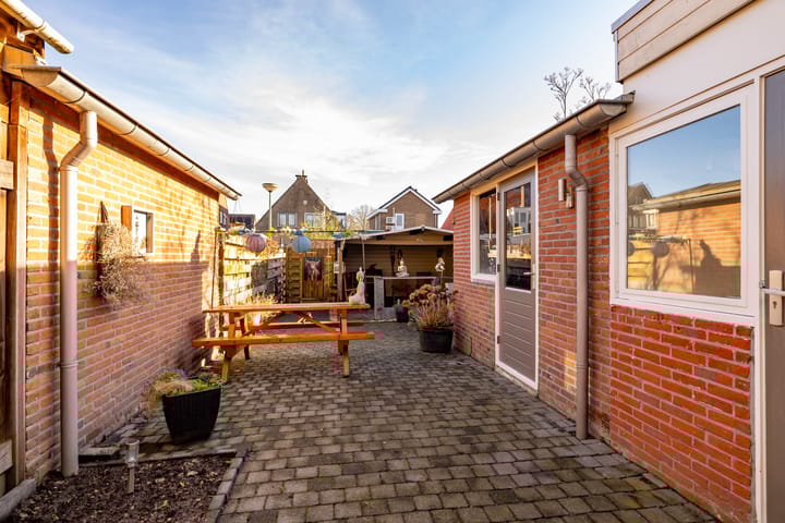 Photo 34 of K de Raadstraat 63