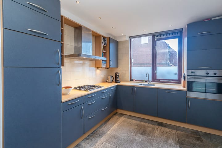 Photo 8 of Prins Florisstraat 9