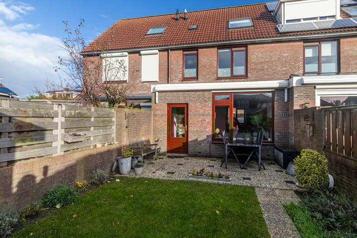 Photo 18 of Prins Florisstraat 9