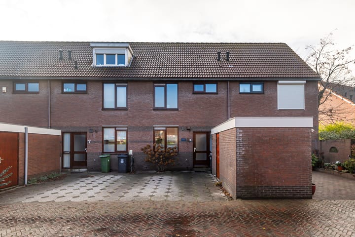 Photo 32 of Prins Florisstraat 9