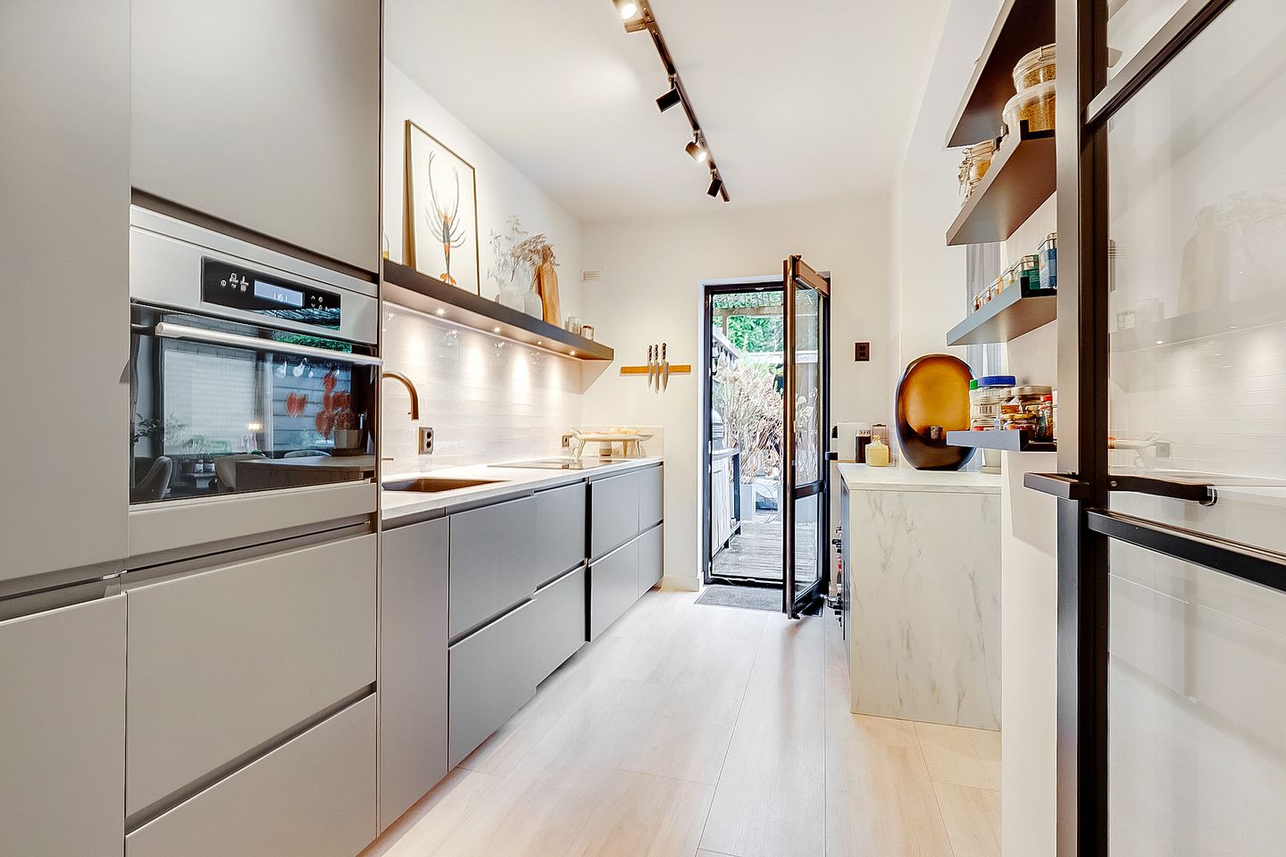 Photo 14 of Varenmeent 15