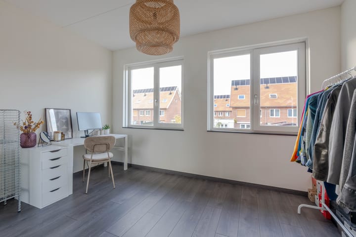 Foto 22 van Warmoldstraat 51-B