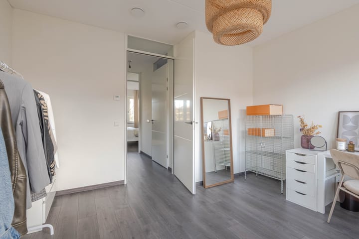 Foto 23 van Warmoldstraat 51-B