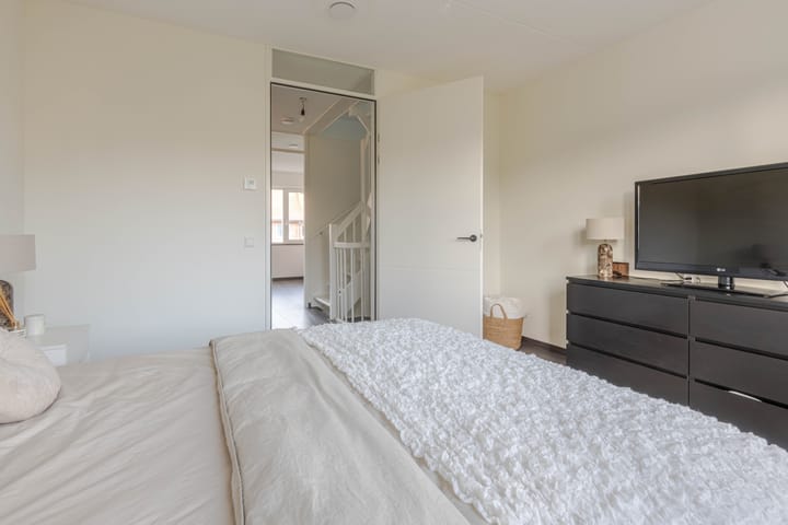 Foto 19 van Warmoldstraat 51-B