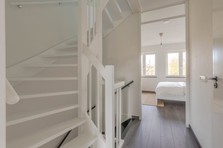 Foto 24 van Warmoldstraat 51-B