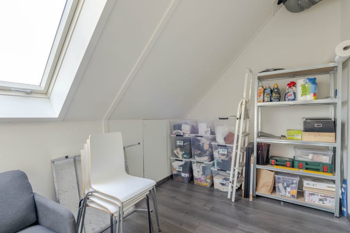 Foto 26 van Warmoldstraat 51-B