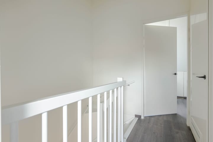 Foto 27 van Warmoldstraat 51-B