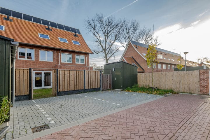 Foto 31 van Warmoldstraat 51-B