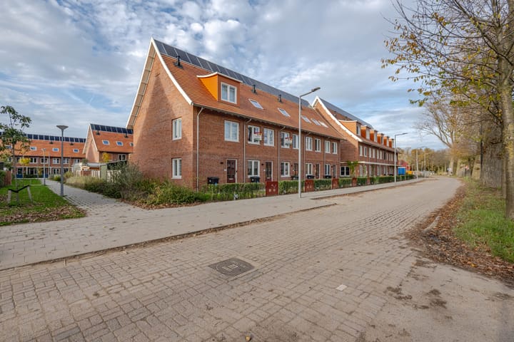 Foto 34 van Warmoldstraat 51-B