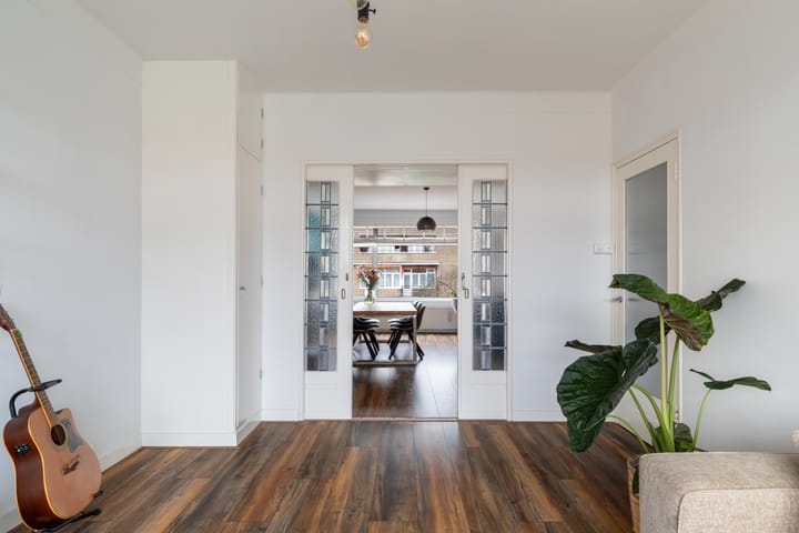 Foto 11 van Van Beuningenstraat 11-02R