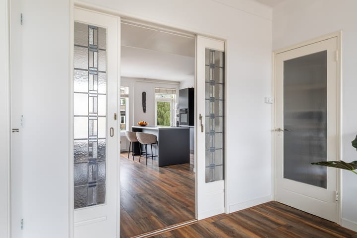 Foto 12 van Van Beuningenstraat 11-02R