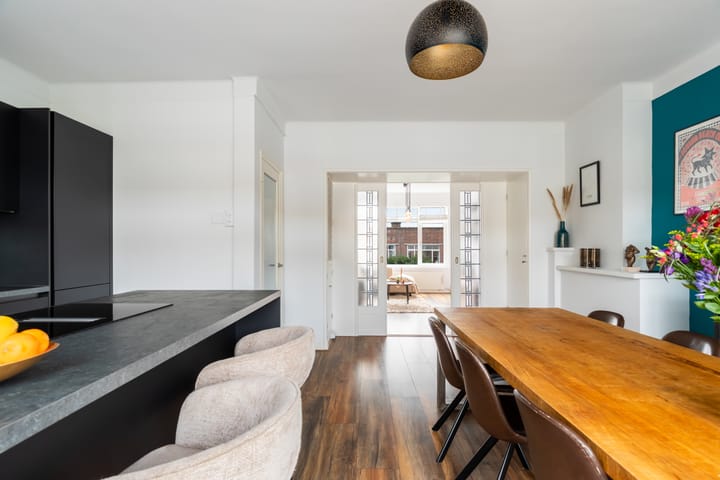 Foto 18 van Van Beuningenstraat 11-02R